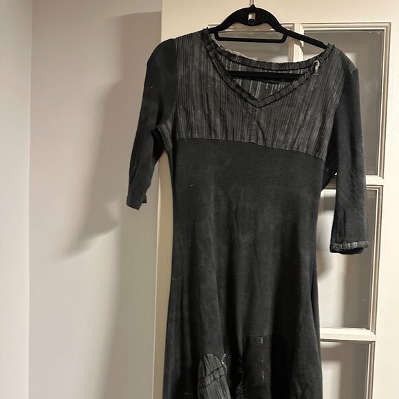 Forla Paris Dresses & Skirts - Forla Paris beautiful dress, asymmetrical bubble hem, size L